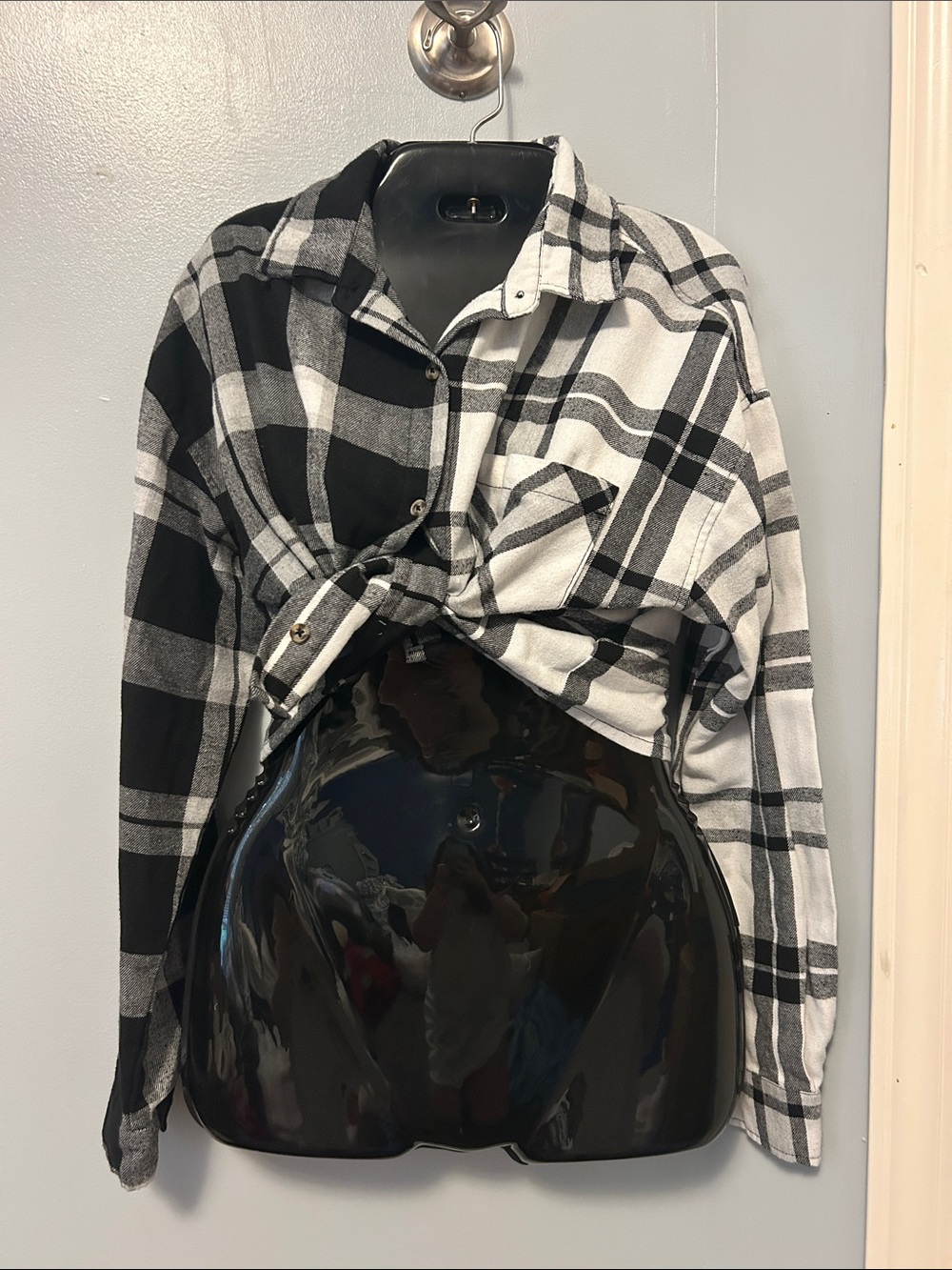 Forever 21 womens cropped two tone  Black and White Plaid Button Down Shirt